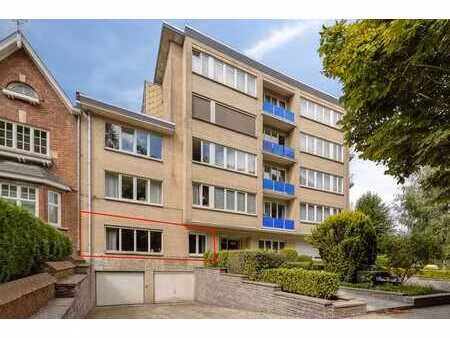 appartement au rez-de-chaussée bien situé avec 2 chambres