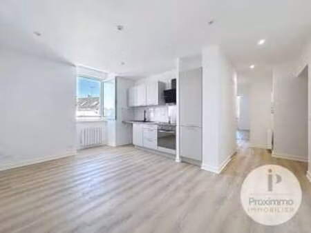 location appartement 4 pièces à questembert (56230) : à louer 4 pièces / 49m² questembert