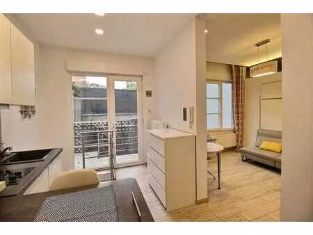 studio meublé avec terrasse!
