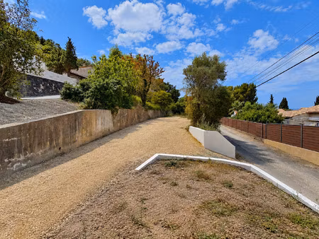 terrain 729m2 viabilise la moutonne la crau