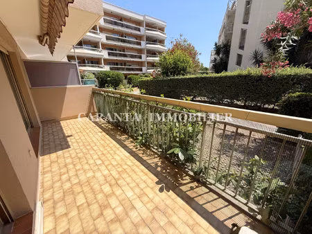 vente appartement 2 pièces sainte-maxime avec terrasse et pa