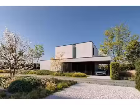 moderne nieuwbouwvilla met zuidwest gerichte tuin