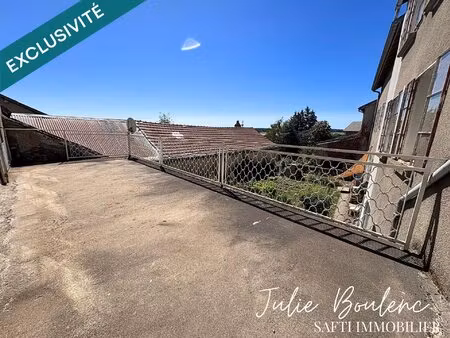 maison composée de 2 appartements avec garage et comble