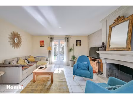maison de luxe à vendre dans le quartier est