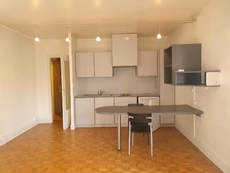 location appartement 1 pièce 33 m² à lyon 3 (69003)
