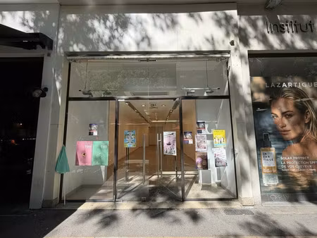 location commerce 130 m² à villeurbanne (69100)