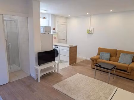 studio / 25m² / val de fontenay (rer a)