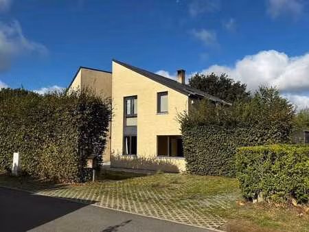magnifique appartement 2 chambres  jardin privatif  parking