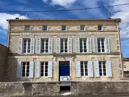 vente maison 6 pièces 210 m² à néré (17510)  197 000 €