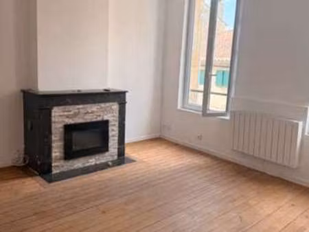 location appartement 2 pièces à libourne (33500) : à louer 2 pièces / 54m² libourne