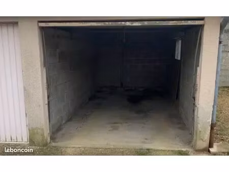 garage/ box à louer