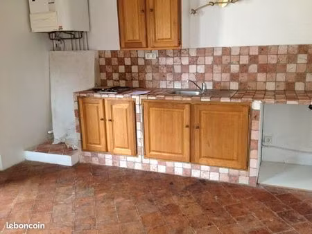 appartement t2 40m2. centre ville aix