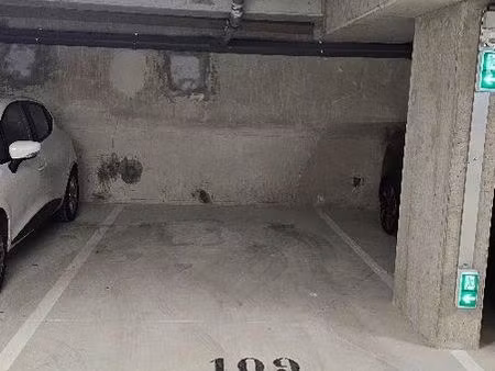 location parking en souterrain - centre ville boussy-saint-antoine