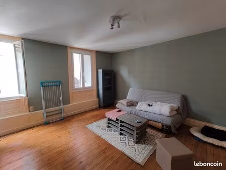 part loue t2 en duplex jarnac centre – 68m2