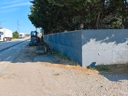 terrain commercial à louer