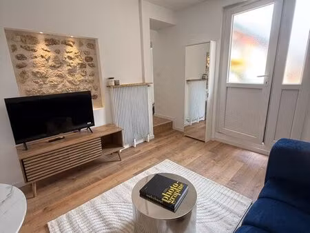 appartement t2 38 m² en duplex + cour 20 m² – jardin des plantes – chauffage inclus – refa