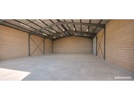 location bâtiment/hangar entrepôt de stockage/ local