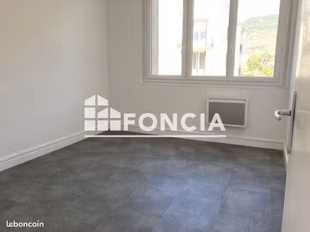 appartement 3 pièces 54 m²