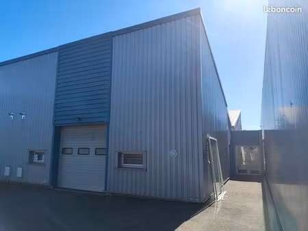 local d'activité 135m² - atelier / dépôt