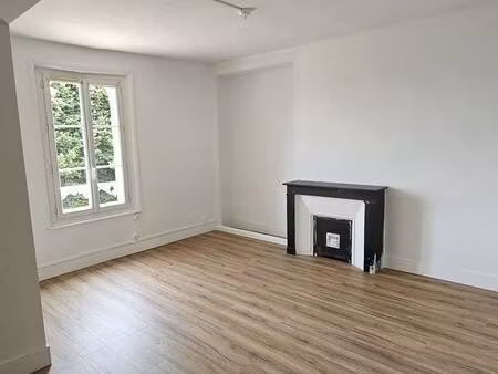 appartement t2 rénové de 36 m² à louer