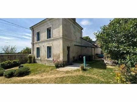 propriété avec jardin la roche-clermault (37)