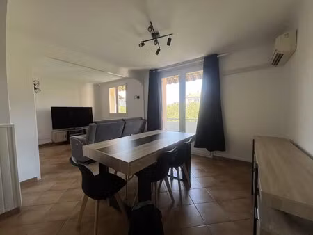 appartement lumineux de 63 54 m² à arles avec 2 chambres