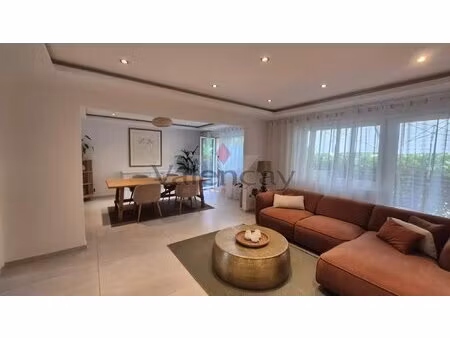 brunstatt magnifique appartement 5 pièces - 3 chambres - cave et garage