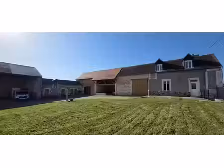 vente maison 4 pièces 127 m² à saint-sauveur (86100)  207 000 €