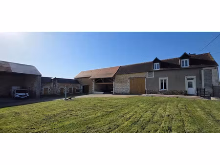 vente maison 4 pièces 127 m² à saint-sauveur (86100)  223 000 €
