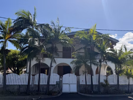 une opportunité rare à étang-salé-les-bains villa 7 chambres