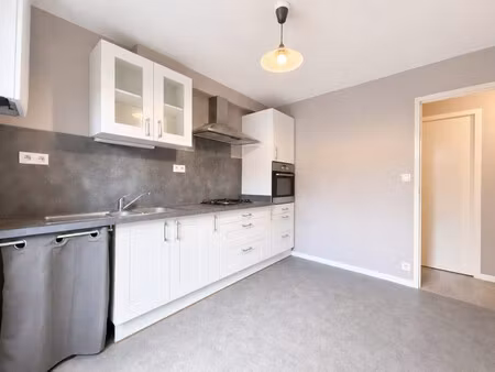 appartement t2 lumineux avec fort potentiel locatif rcentre de clermont-ferrand