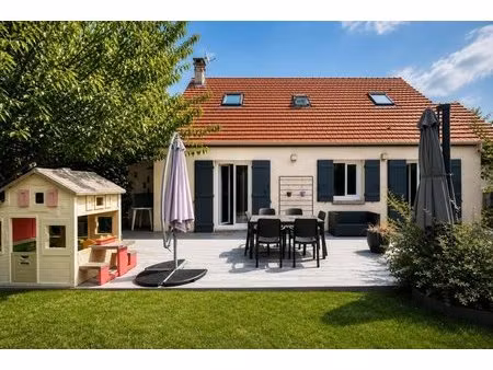 maison de 5 pièces de 103 m² à la chapelle-en-serval