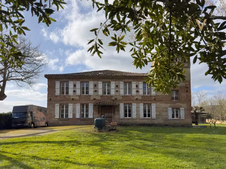 propriété à vendre moissac 7 pièce(s) 198m2 660 000€