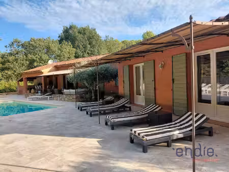 st antonin du var villa plain pied 240 m² sur 1500 m² avec piscine