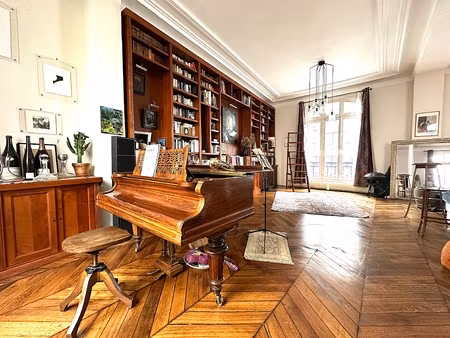 appartement 7 pièces - 232 m²