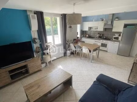 appartement t3 saint-geoire-en-valdaine