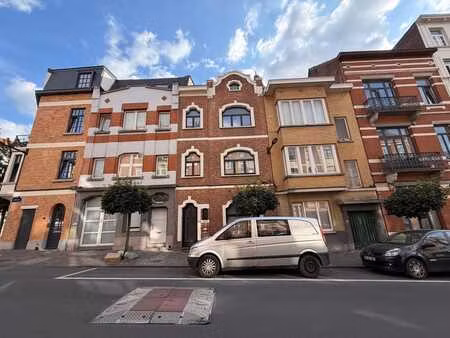 flagey / belle maison de +- 200m2  6 ch.  2 sdb  2 terrasses