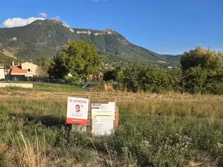 terrain constructible viabilisé à vendre