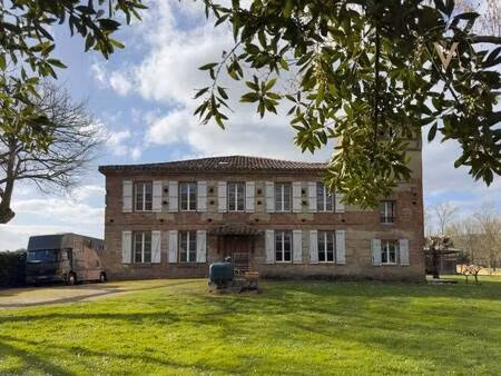 ferme équestre à vendre
