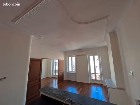 charmant 4 pièces ancien de 87m2 - vauban