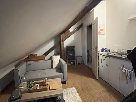 studio meuble dans la doutre - toutes charges comprises