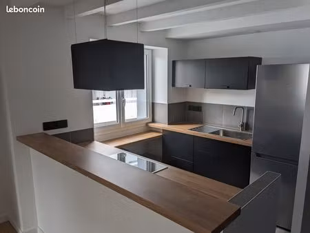 appartement t2 en duplex d'environ 60 m² refait à neuf en 2023  possibilité place de parki