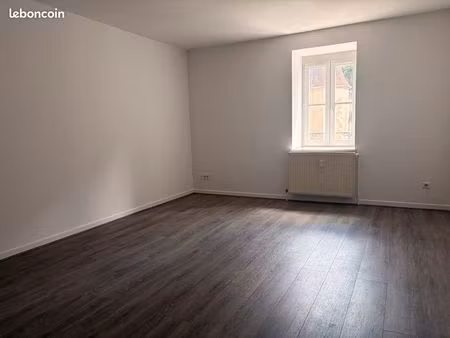 charmant t2 de 46 m² à gray résidence sécurisée