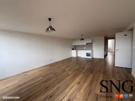 appartement 2 pièces 61 m²