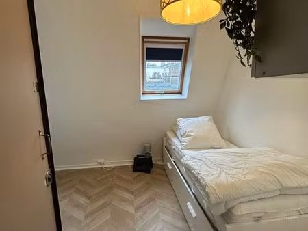 studio rénové - paris 8 / st augustin - st lazare