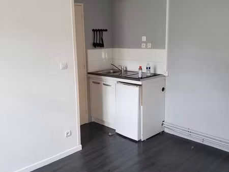 appartement t1 disponible dès à présent. non meublé