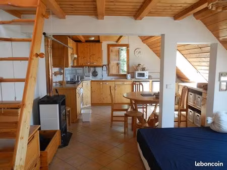 a louer appartement dans maison solaire