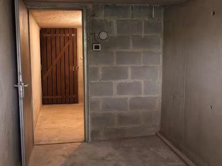 cave 8m²