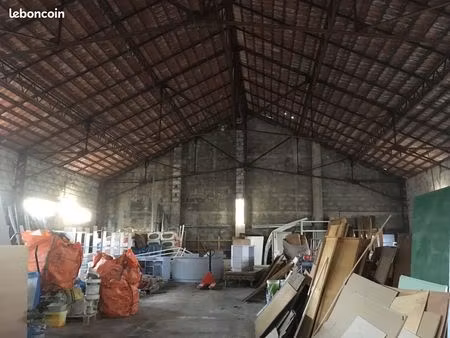 location hangar
