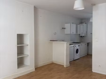 studio 1 pièce 32 m²